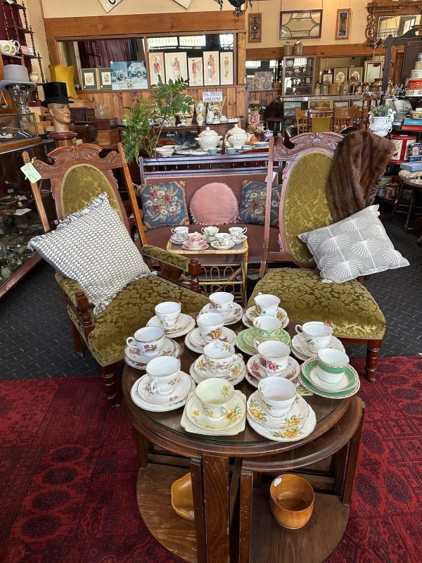 Gallery antiques for rehoming