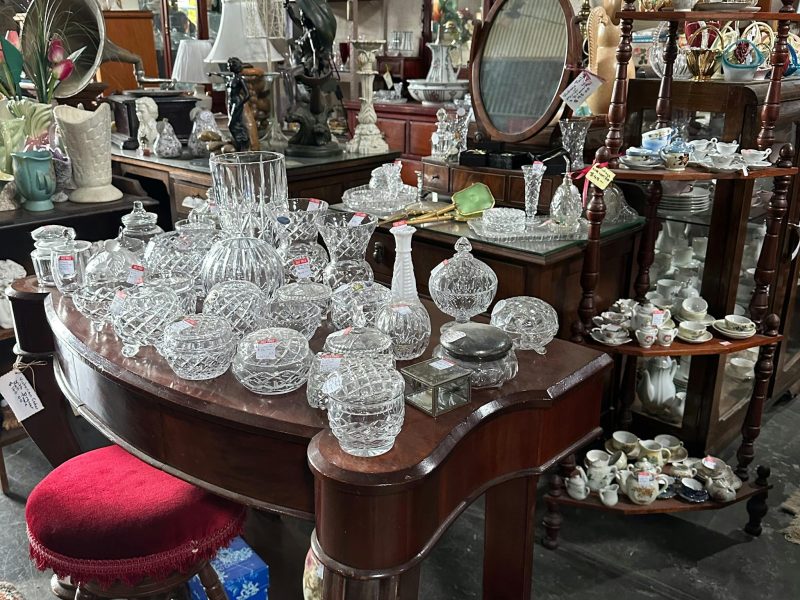 Gallery glass crystal collection vintage